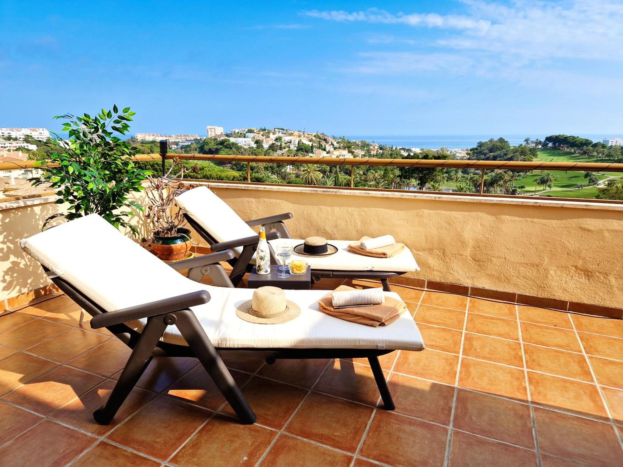 Appartement Penthouse Benalvistas Torregolf Seaview à Benalmádena Extérieur photo
